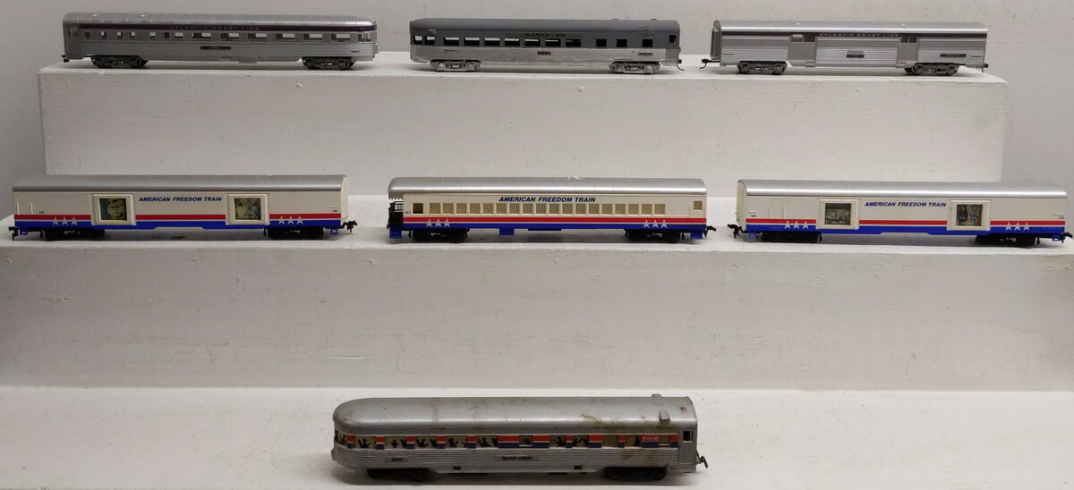 Lionel & Other Assorted HO Scale Passenger Cars [7] EX
