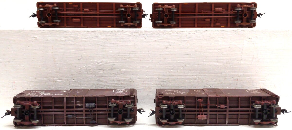 Walthers HO Scale Assorted Freight Cars: 2385, 2386, 3654 [4]/Box