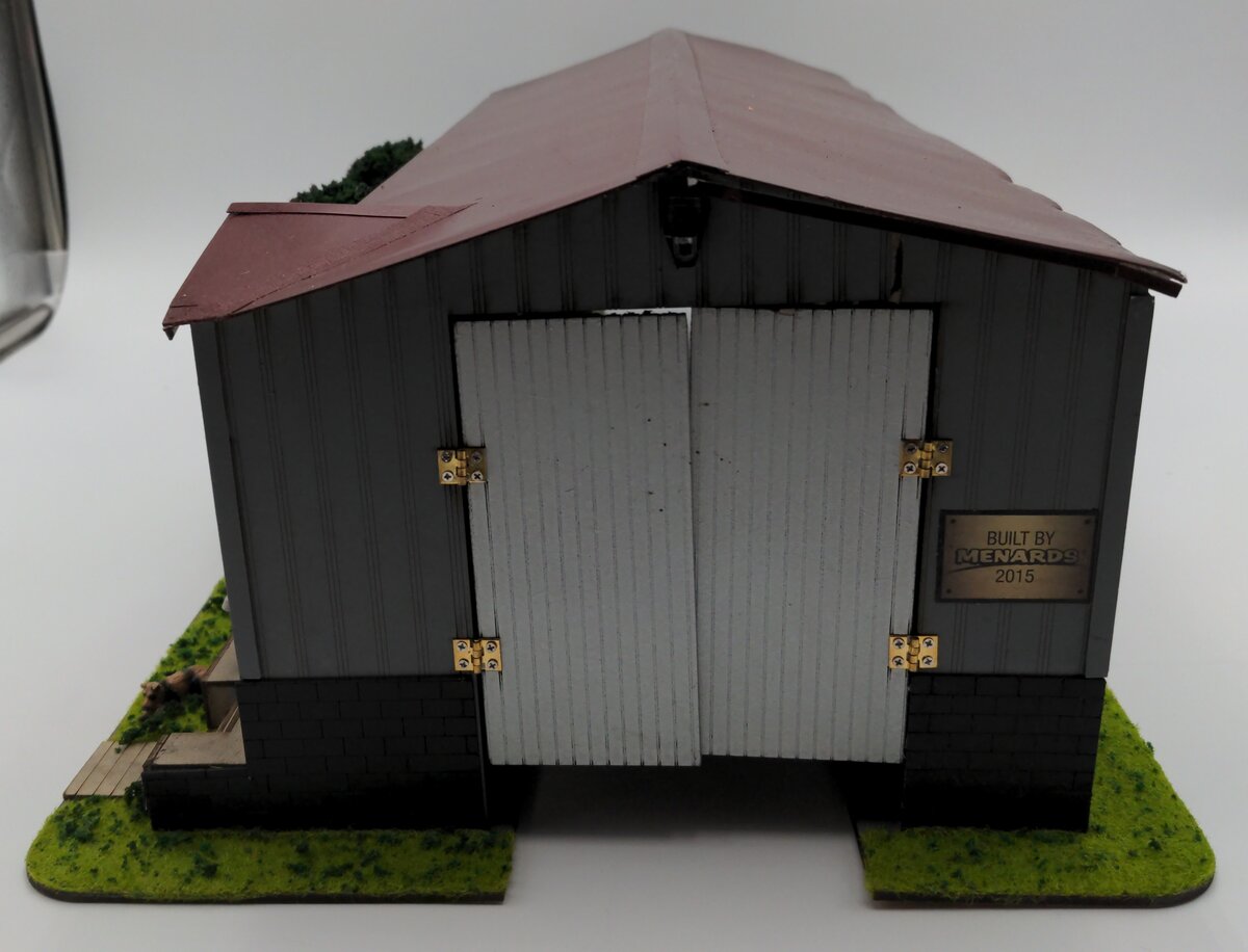Menards 279-2291 O Gauge Milwaukee Road Locomotive Maintenance Shed VG