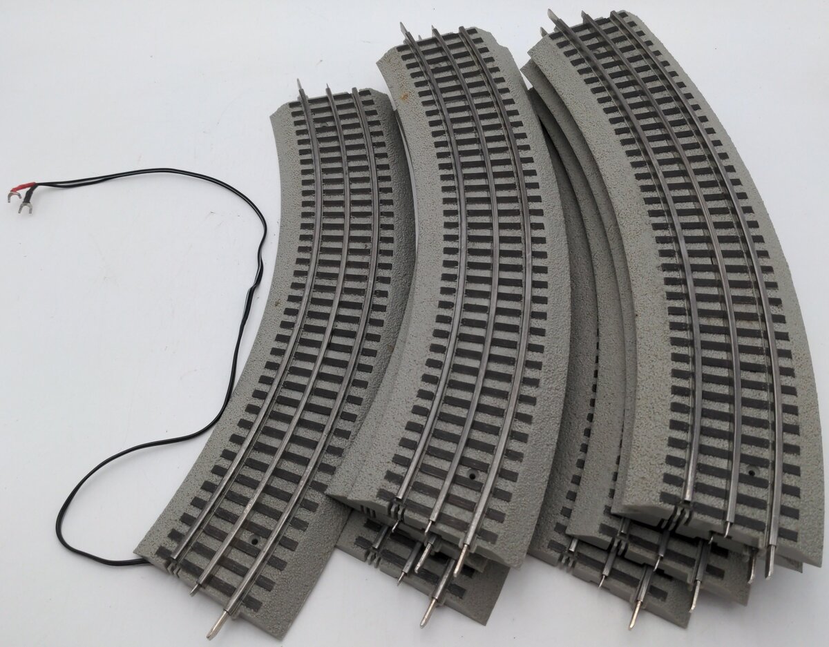 Lionel O Gauge Assorted O-36 Full Curve Fastrack tracks [8] EX