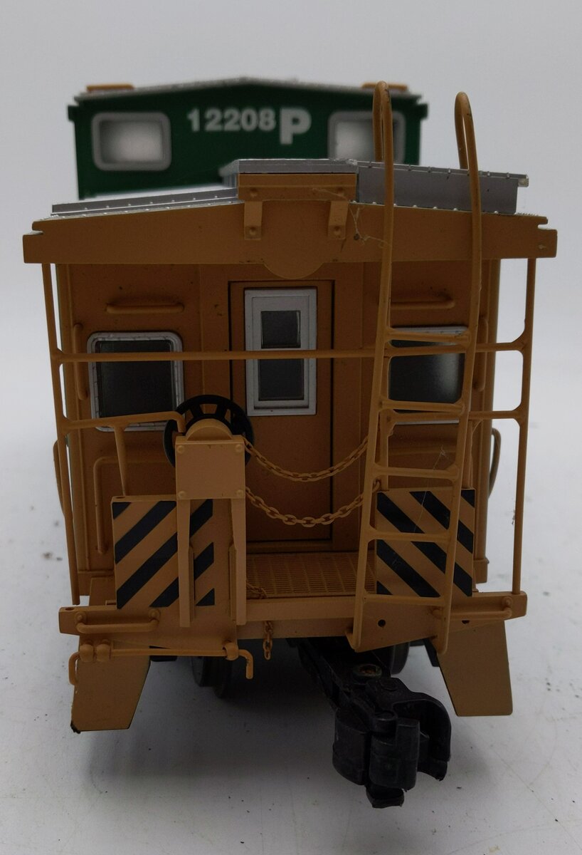 USA Trains R12116 G Burlington Northern Illuminated Extended Vision Caboose