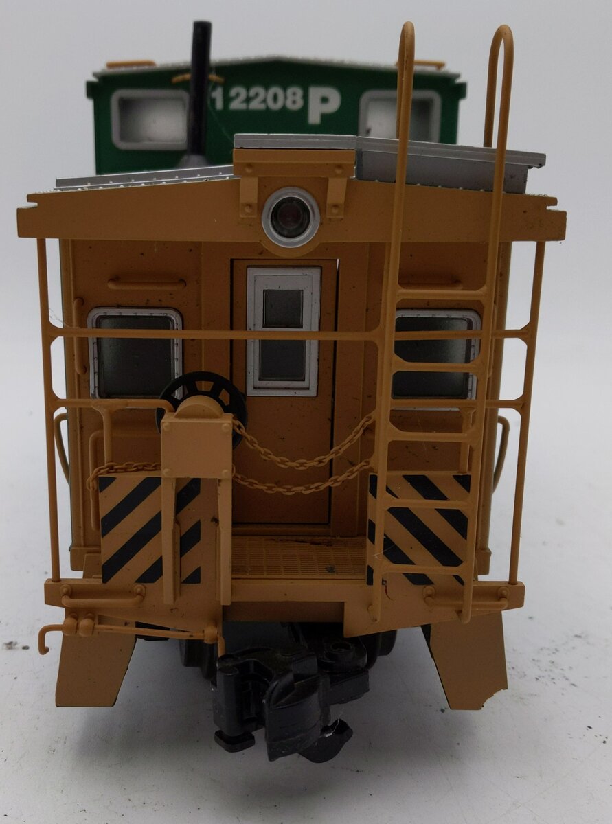 USA Trains R12116 G Burlington Northern Illuminated Extended Vision Caboose