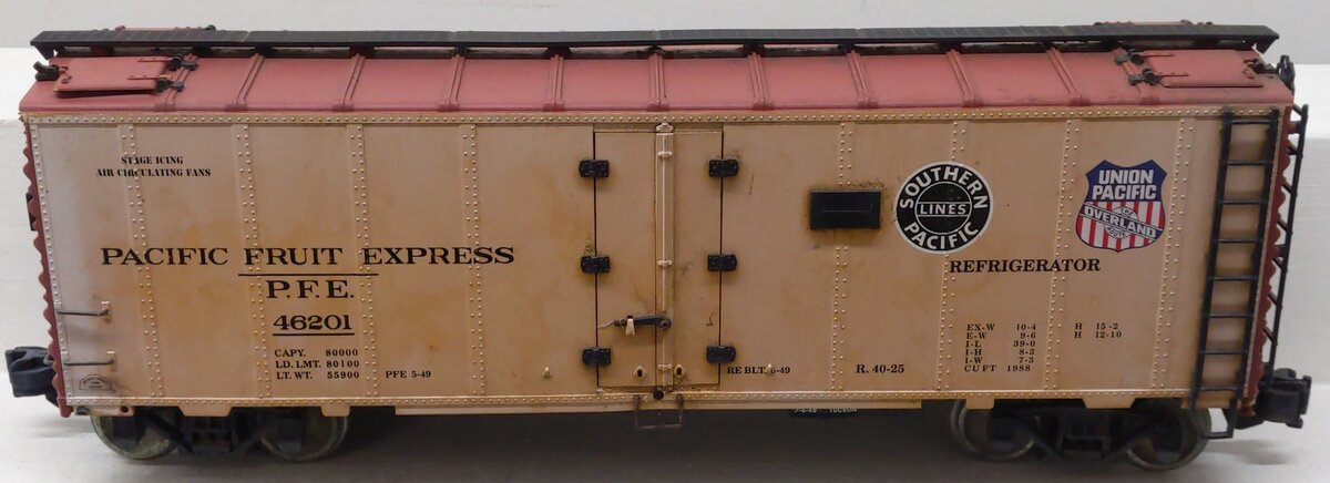 Aristo-Craft 46201 G Scale UP/SP Pacific Fruit Express Reefer W/Metal Wheels