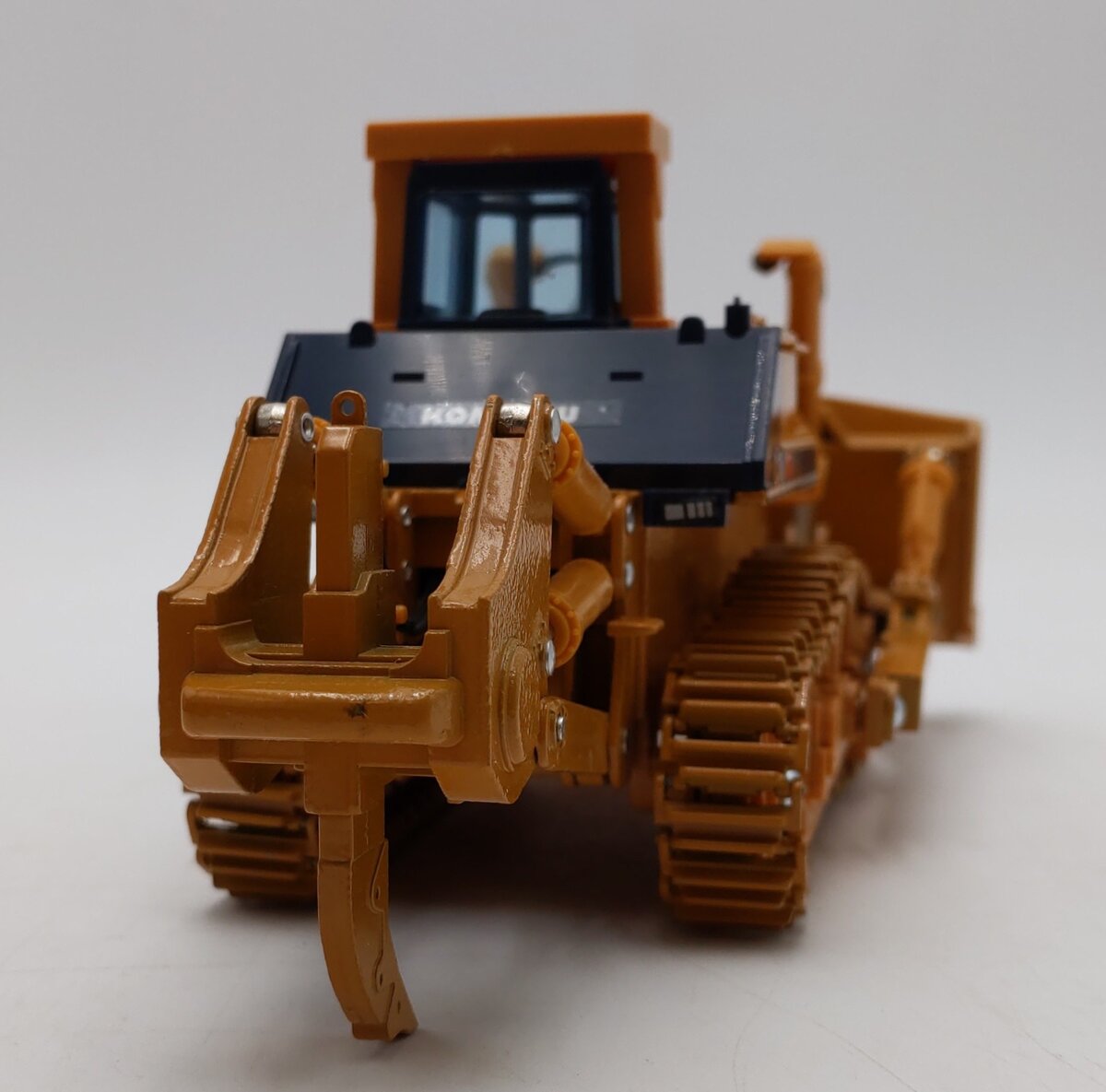 Shinsei 1:50 Scale Komatsu D475A Bulldozer LN/Box