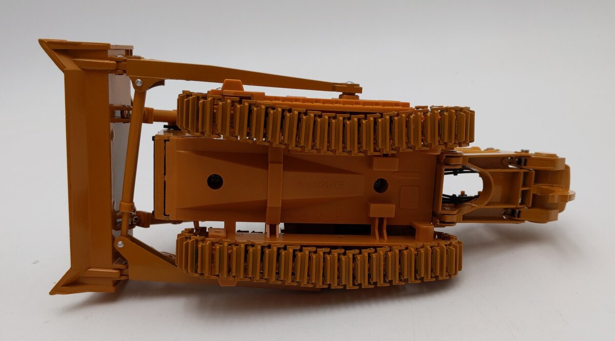 Shinsei 1:50 Scale Komatsu D475A Bulldozer LN/Box