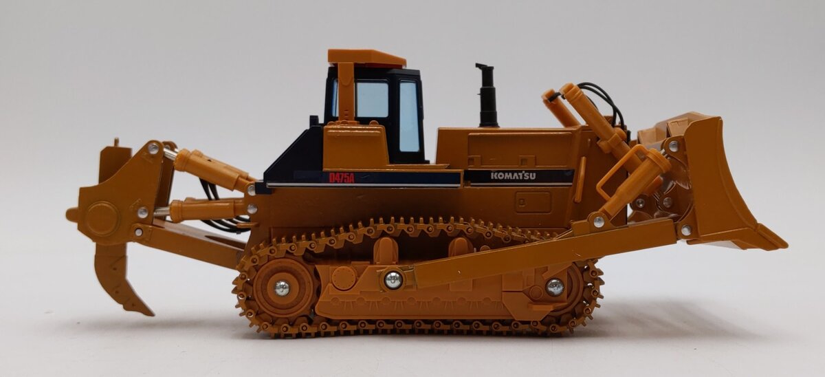 Shinsei 1:50 Scale Komatsu D475A Bulldozer LN/Box