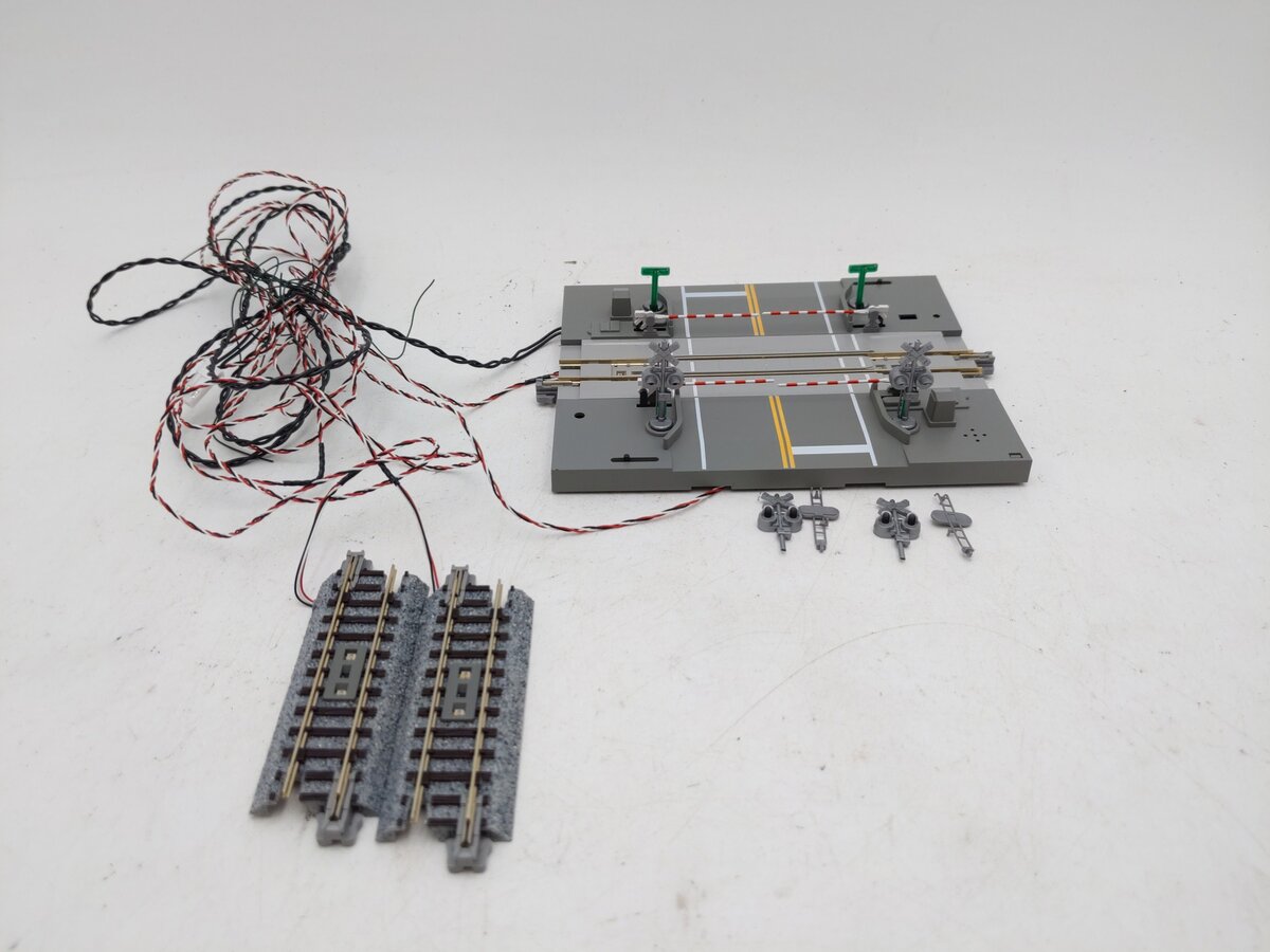 Kato 20-652-1 N Unitrack North American Style Automatic Crossing Gate EX