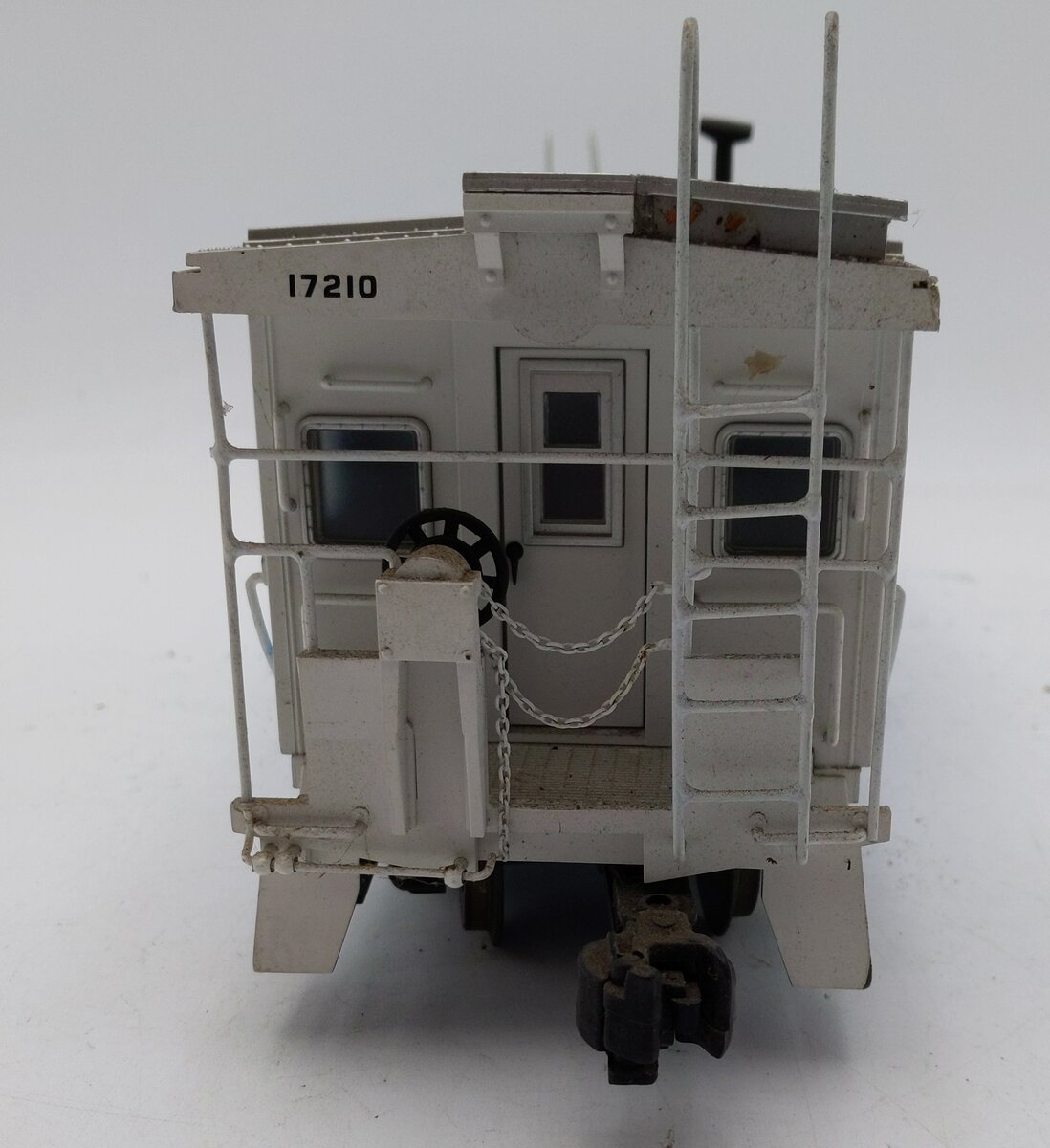 USA Trains 12069 G Rock Island Bay Window Caboose #17210 EX