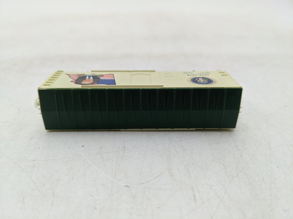 Micro-Trains 07400147 N Donald J. Trump Presidential Car 2025-2029 LN/Box