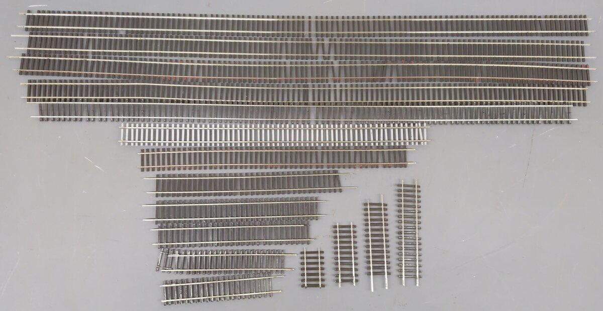 GenericAssorted S Gauge Straight Flex Track [16] VG