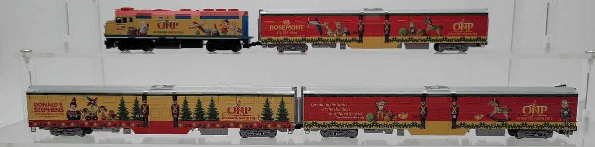 Kato 106-2015 Operation North Pole Christmas N Gauge Train Set (Set of 4) LN/Box