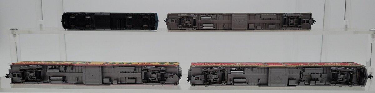 Kato 106-2015 Operation North Pole Christmas N Gauge Train Set (Set of 4) LN/Box