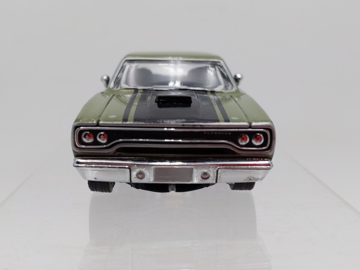 Matchbox YMC04-M 1:43 Die Cast Muscle Machines 1970 Plymouth Road Runner EX