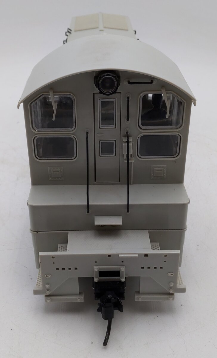 USA Trains 22000 G Undecorated NW2 Diesel Locomotive Powered Cow Unit EX/Box