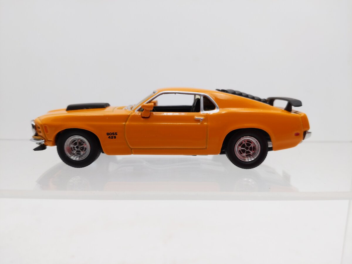 Matchbox YMC05-M 1:43 Die Cast 1970 Boss Mustang Vehicle EX