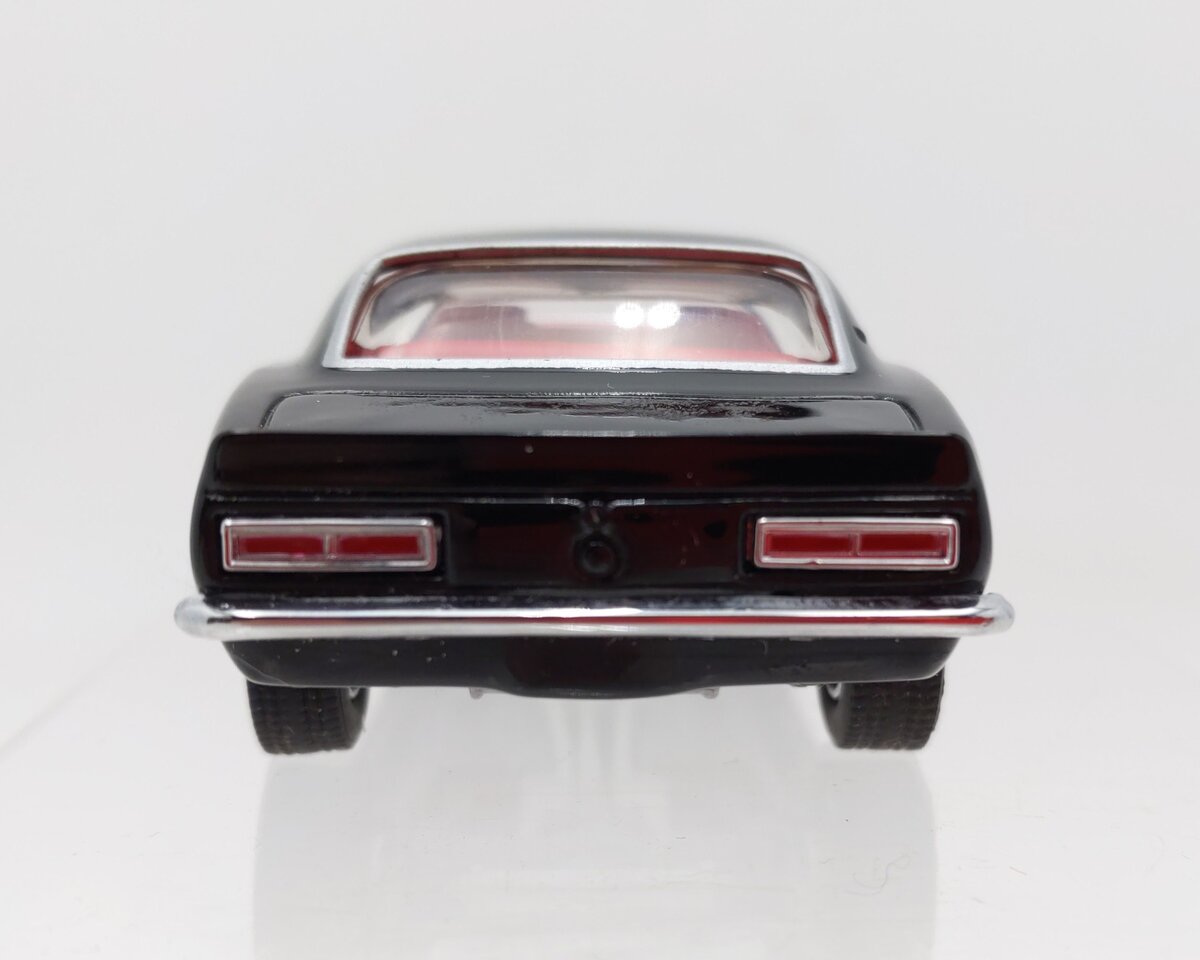 Matchbox YMC06-M 1:43 1968 Black W/Red Interior Chevrolet Camaro EX