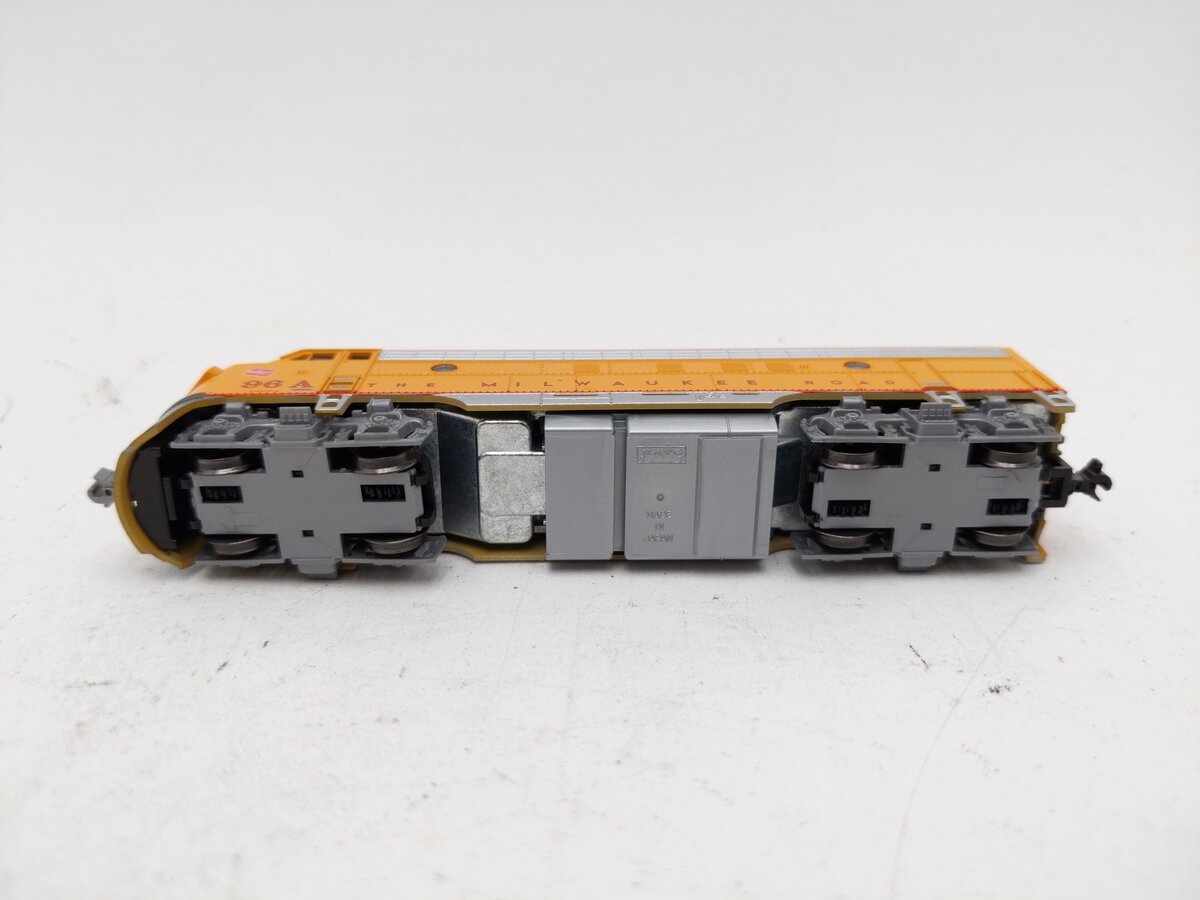 Kato 106-0432-DCC N MILW Post 1955 EMD FP7A Diesel Locomotive w/ DCC #96A LN/Box
