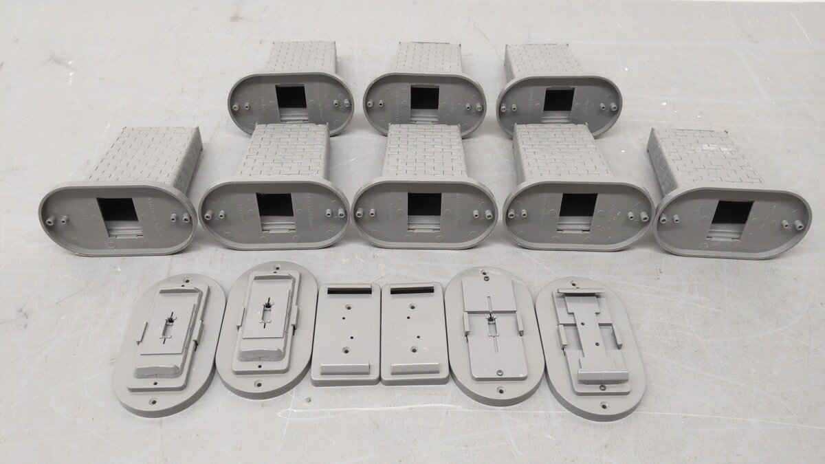 MTH 40-1034 O RealTrax Elevated Trestle Set (Pack of 8) VG
