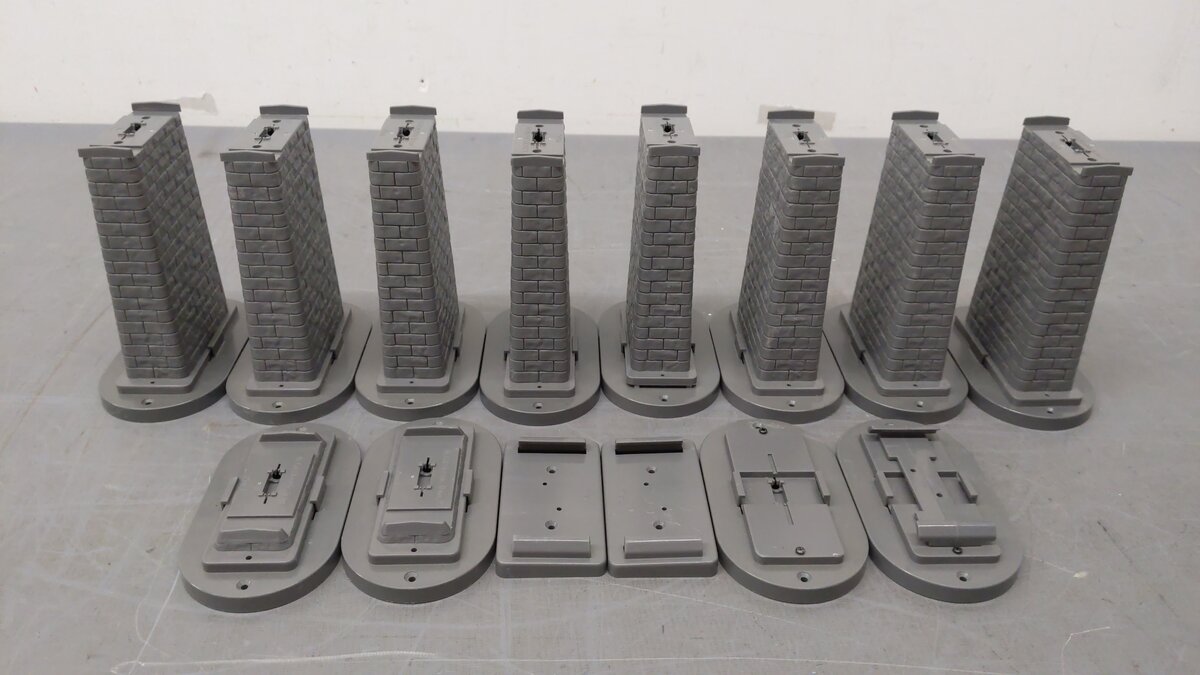MTH 40-1034 O RealTrax Elevated Trestle Set (Pack of 8) VG
