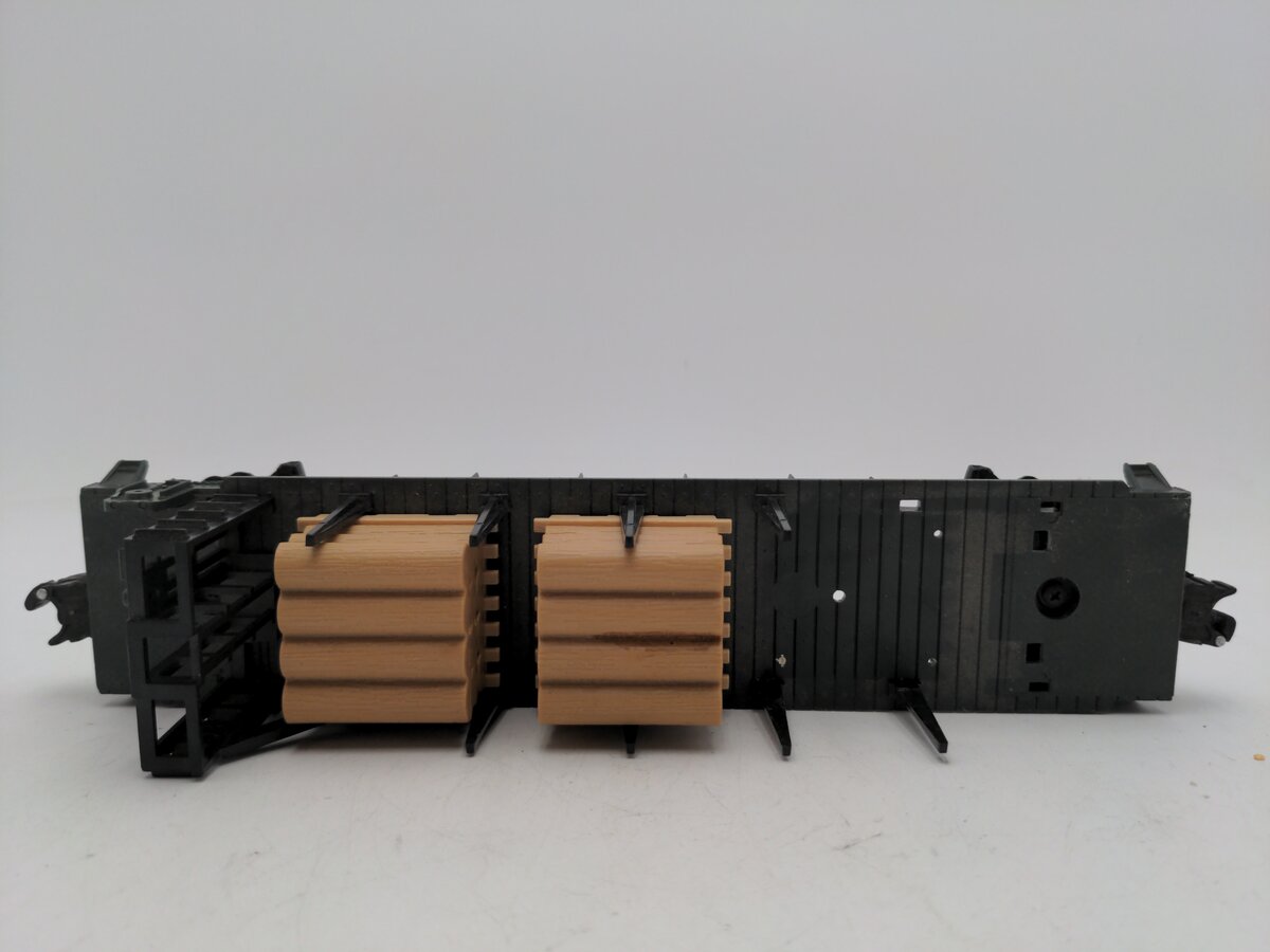 Lionel 6-16347 O Gauge Ontario Northland Bulkhead Flat w/Wood Load VG