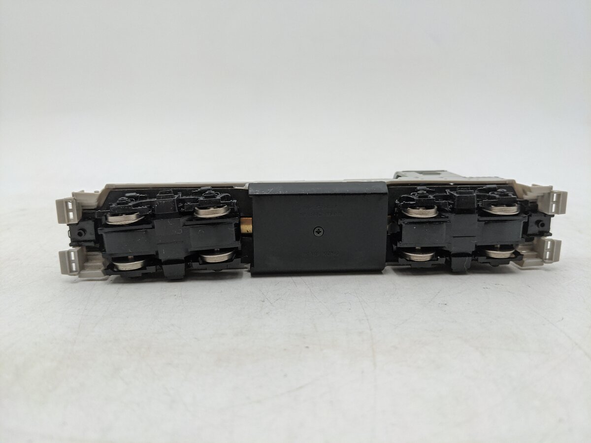 Bachmann 41-0828-D2 HO Undecorated GP-30 Diesel Locomotive EX/Box