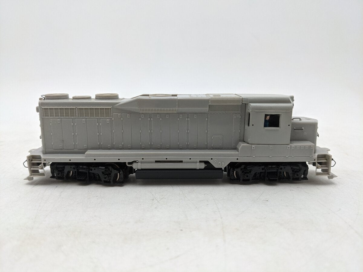 Bachmann 41-0828-D2 HO Undecorated GP-30 Diesel Locomotive EX/Box