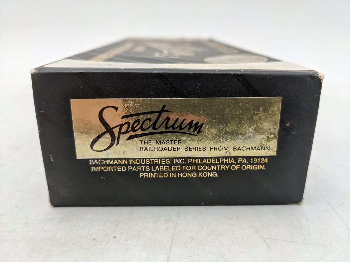 Bachmann 41-0828-D2 HO Undecorated GP-30 Diesel Locomotive EX/Box
