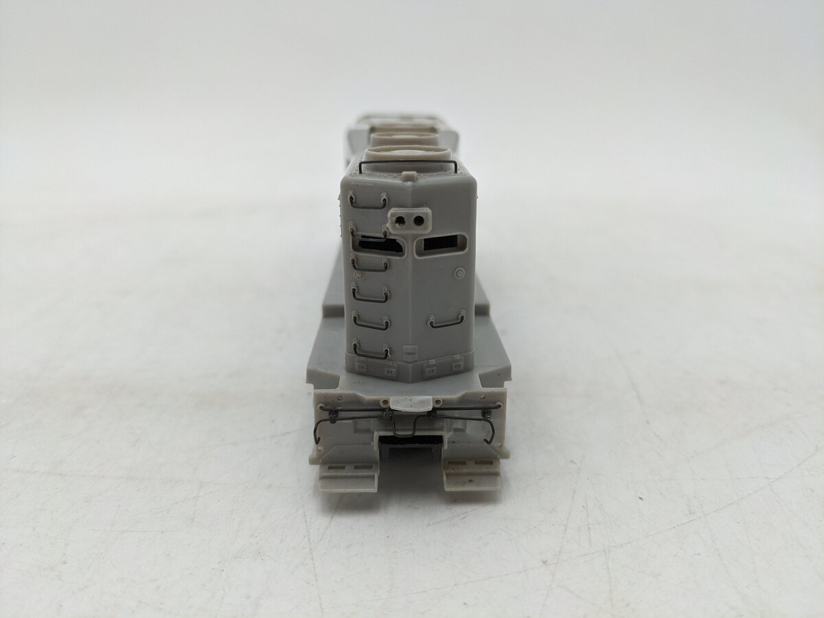 Bachmann 41-0828-D2 HO Undecorated GP-30 Diesel Locomotive EX/Box