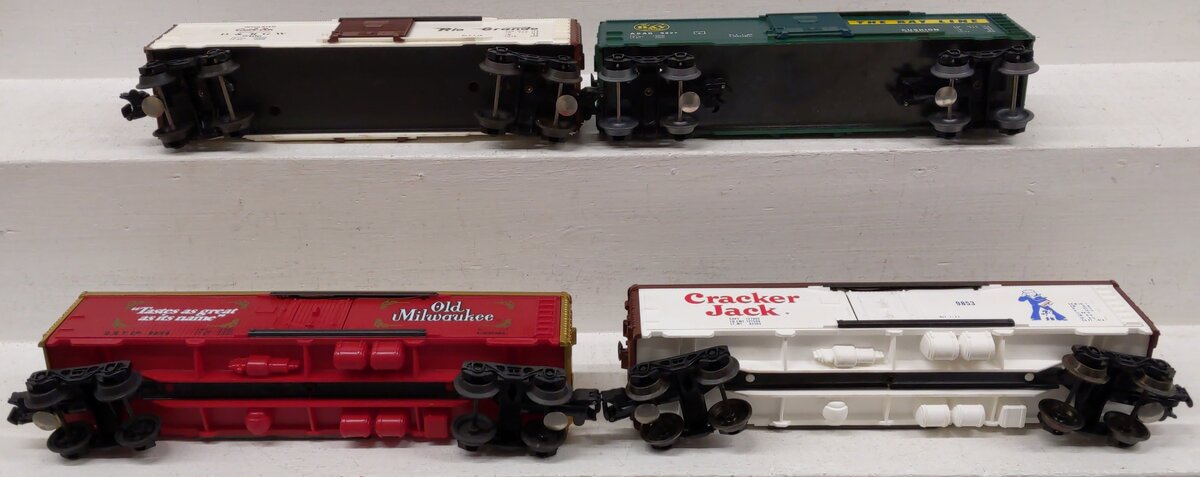 Lionel O Gauge Assorted Freight Cars 6-9856, 6-9853, 6-9427, 6-9406 [4] VG/Box