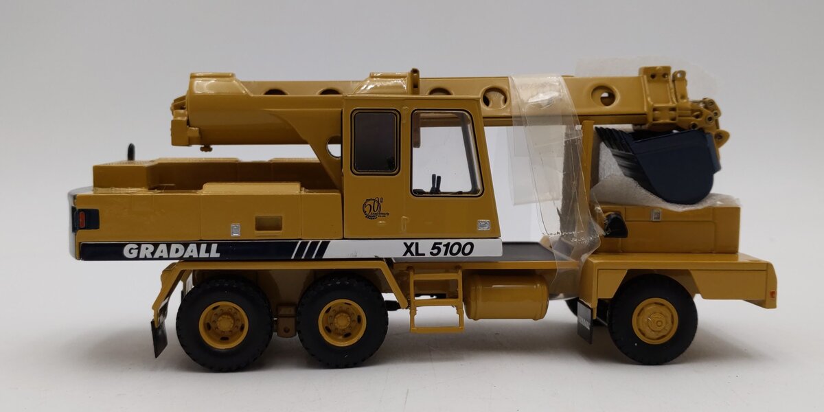 Gradall 1:50 Scale 50TH Anniversary 1946-1996 Hydraulic Excavator XL5100 NIB