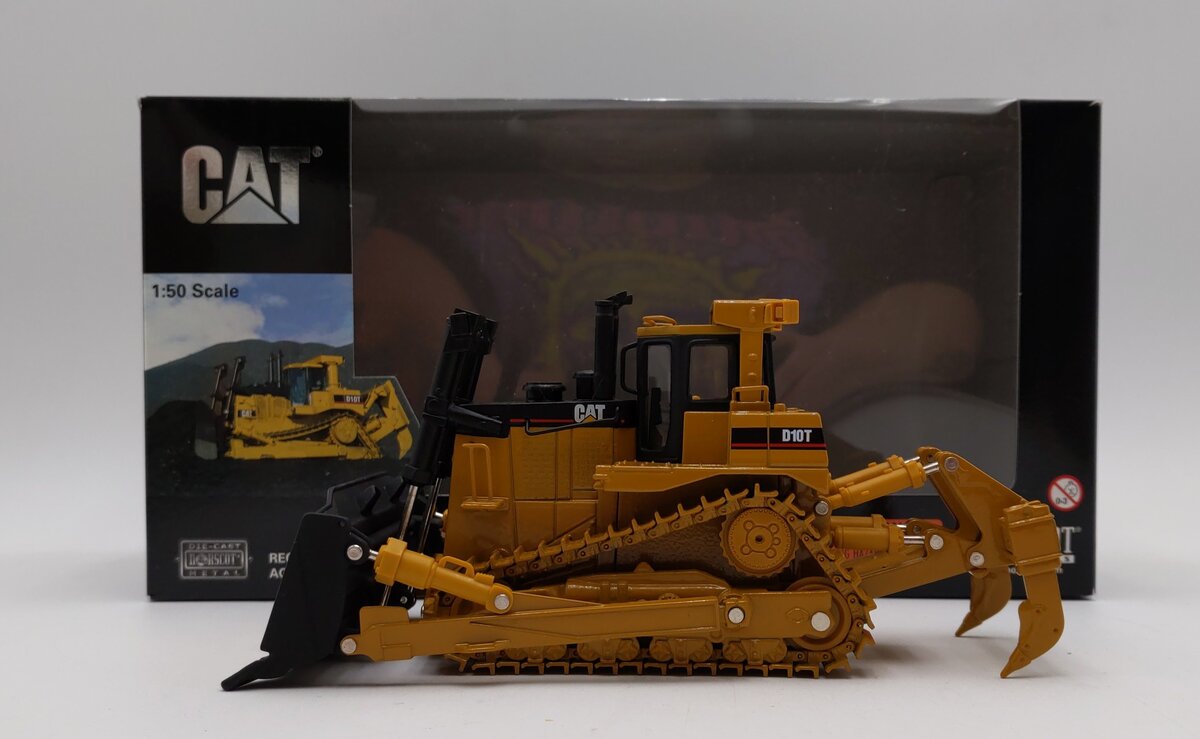 Norscot 55158 1:50 Caterpillar D10T Track Type Dozer Construction Vehicle LN/Box