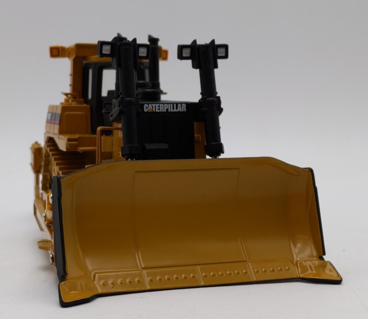 Norscot 55158 1:50 Caterpillar D10T Track Type Dozer Construction Vehicle LN/Box