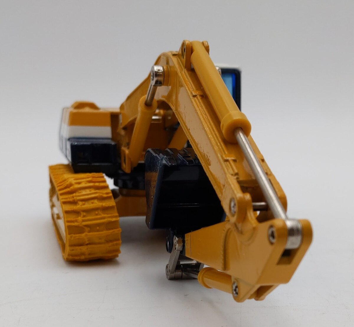 Diapet 1:50 Scale Komatsu PC200 Excavator LN/Box