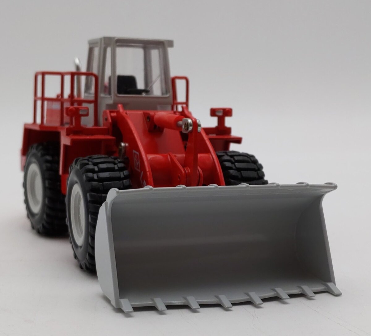 Conrad 2422 1:50 Scale L55 Wheel Loader LN/Box