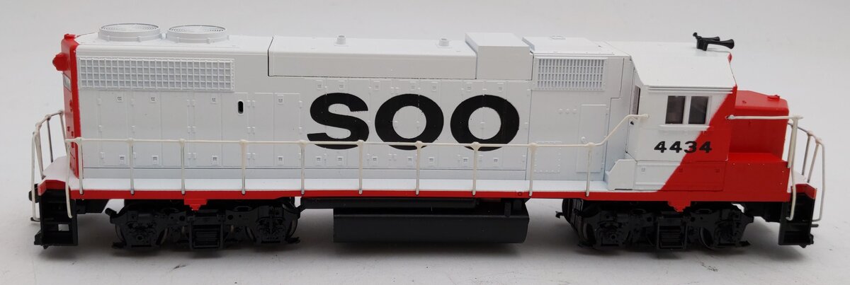 Athearn 4609 HO SOO Line GP38-2 PWR Diesel Locomotive #4434 LN/Box