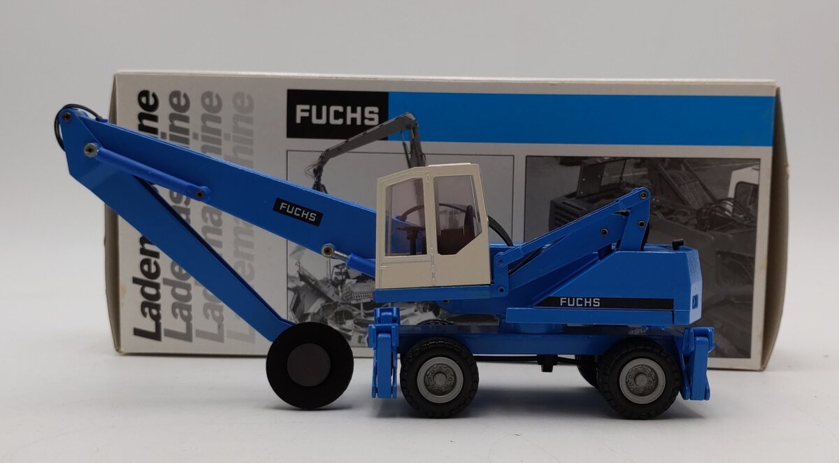 Conrad 1:50 Scale 2842 Fuchs 350 Scrap Metal Materials Handler w/Magnet LN/Box