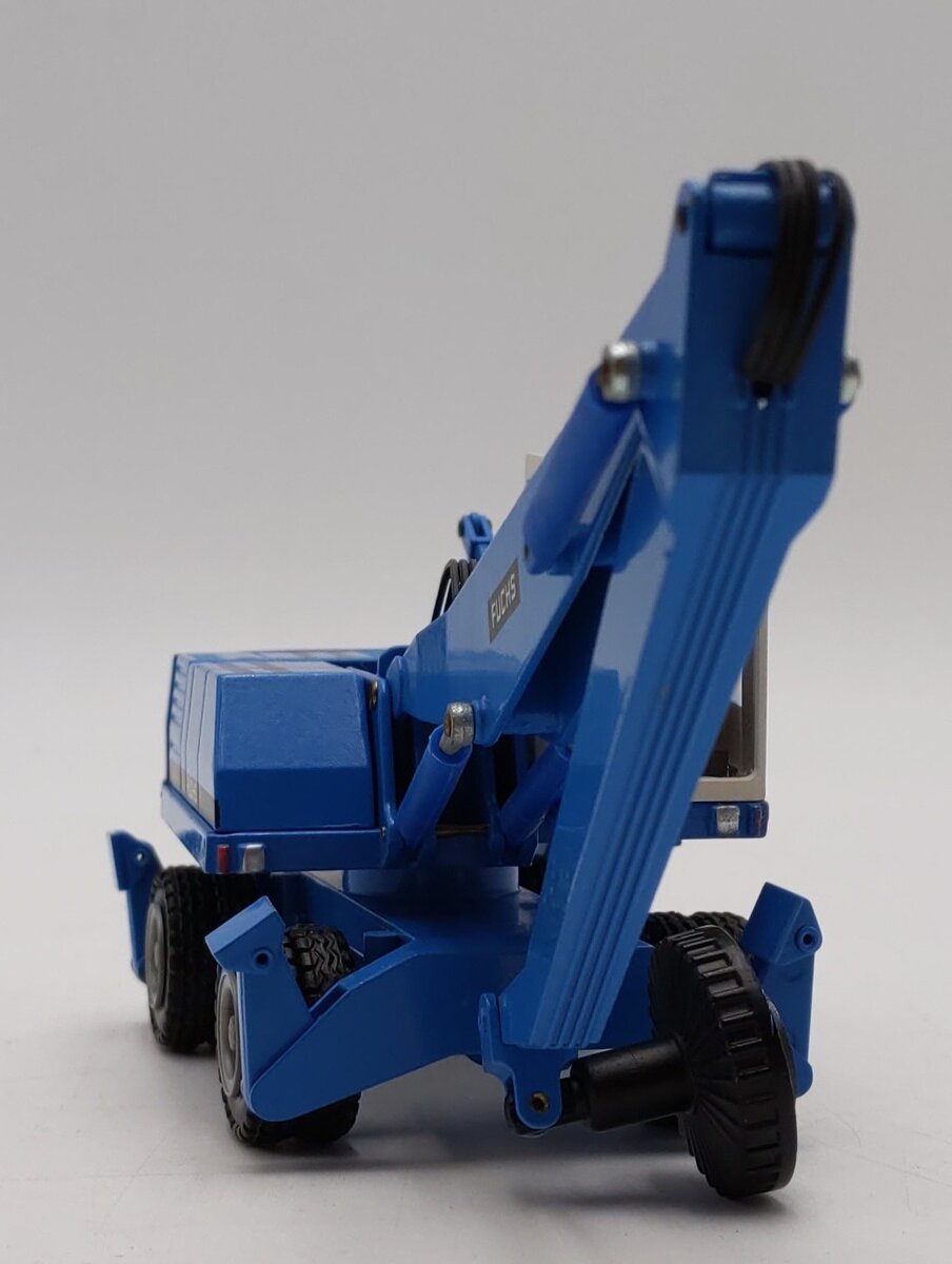 Conrad 1:50 Scale 2842 Fuchs 350 Scrap Metal Materials Handler w/Magnet LN/Box