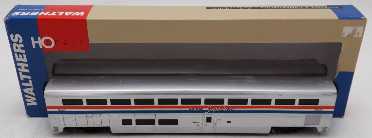 Walthers 932-6162 HO Amtrak Superliner Coach Passenger Car EX/Box