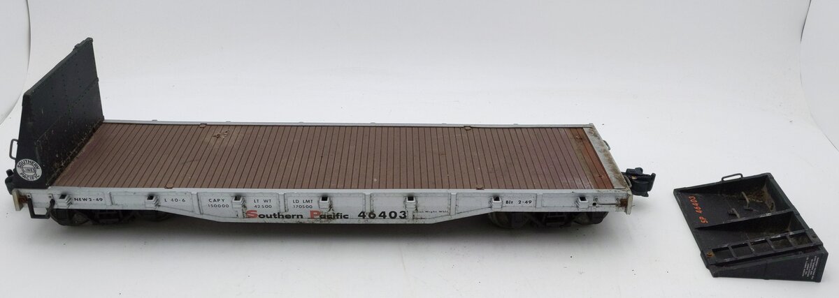 Aristo-Craft 46403 G Scale Southern Pacific Bulkhead Flatcar #46403 VG