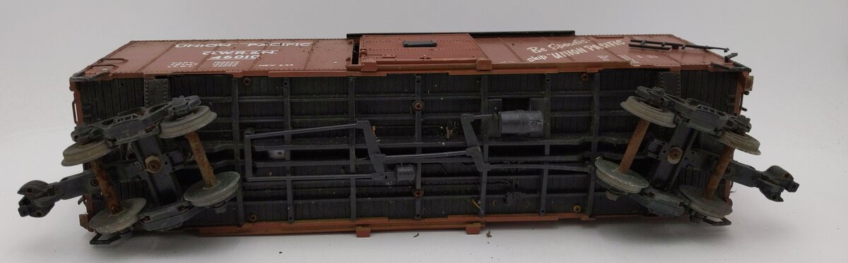 REA 46010 G Scale Union Pacific O.W.R.& N Boxcar VG