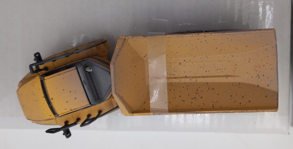 Norscot 55184 1:87 Weathered CAT 730 Articulated Dump Truck LN/Box