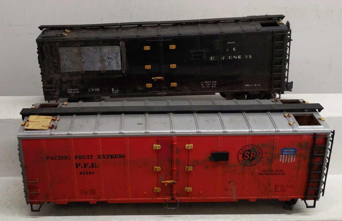 Aristo-Craft  G Scale UP/SP Pacific Fruit & KNZ  Reefer Cars W/Metal Wheels