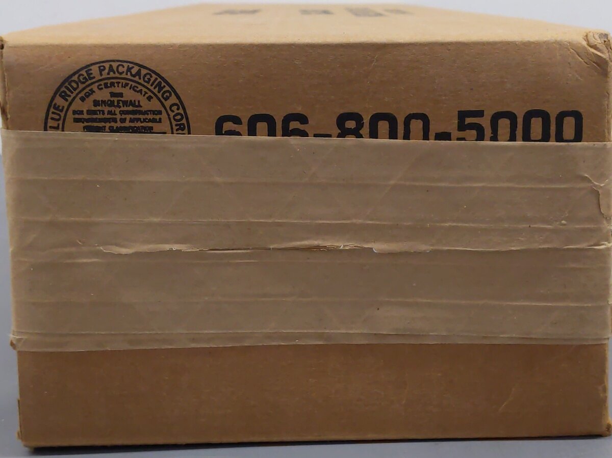 Lionel Hudson Type 4-6-4 J-1E NYC Display Case LN/Box
