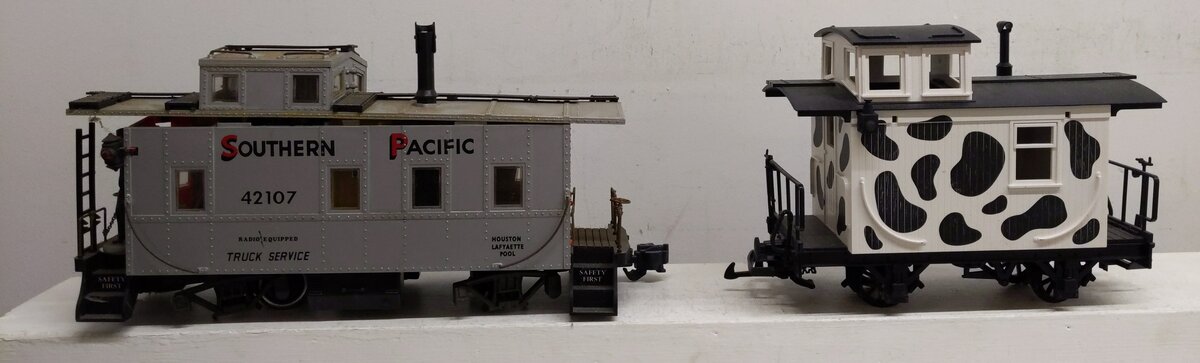 Aristo-Craft & Lehmann 42107 G Scale Southern Pacific & Cow Cabooses [2] VG