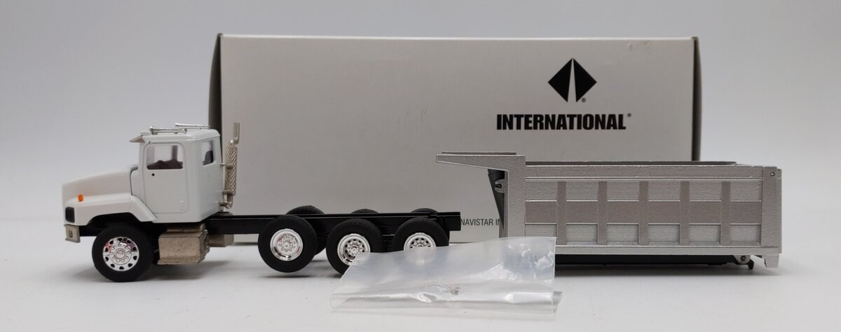 Conrad 64105 1:50 International Paystar 5600i Dump Truck VG/Box