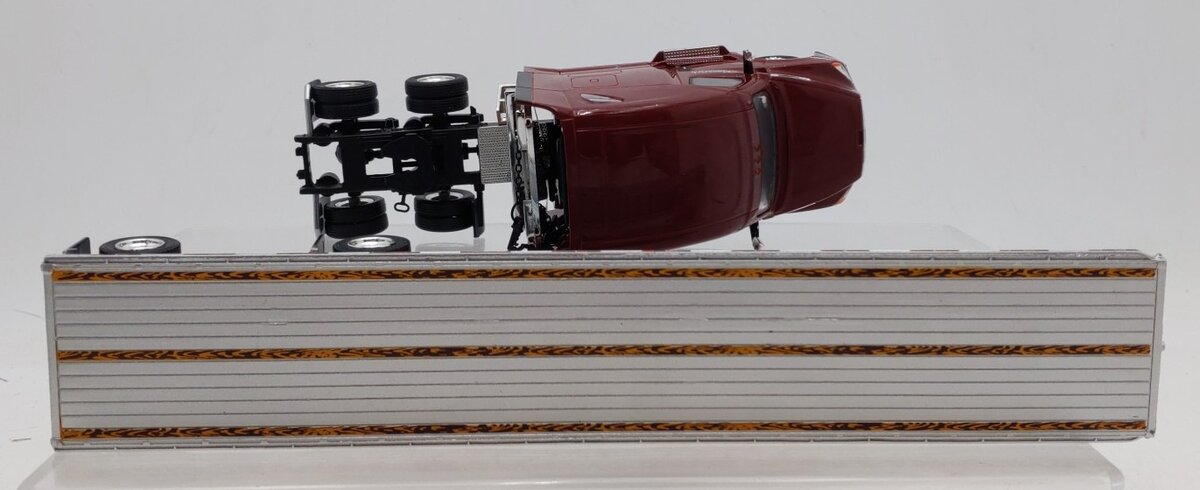 Tonkin 1:53 Scale Maverick Transportation Die-Cast Semi-Truck w/Trailer EX/Box