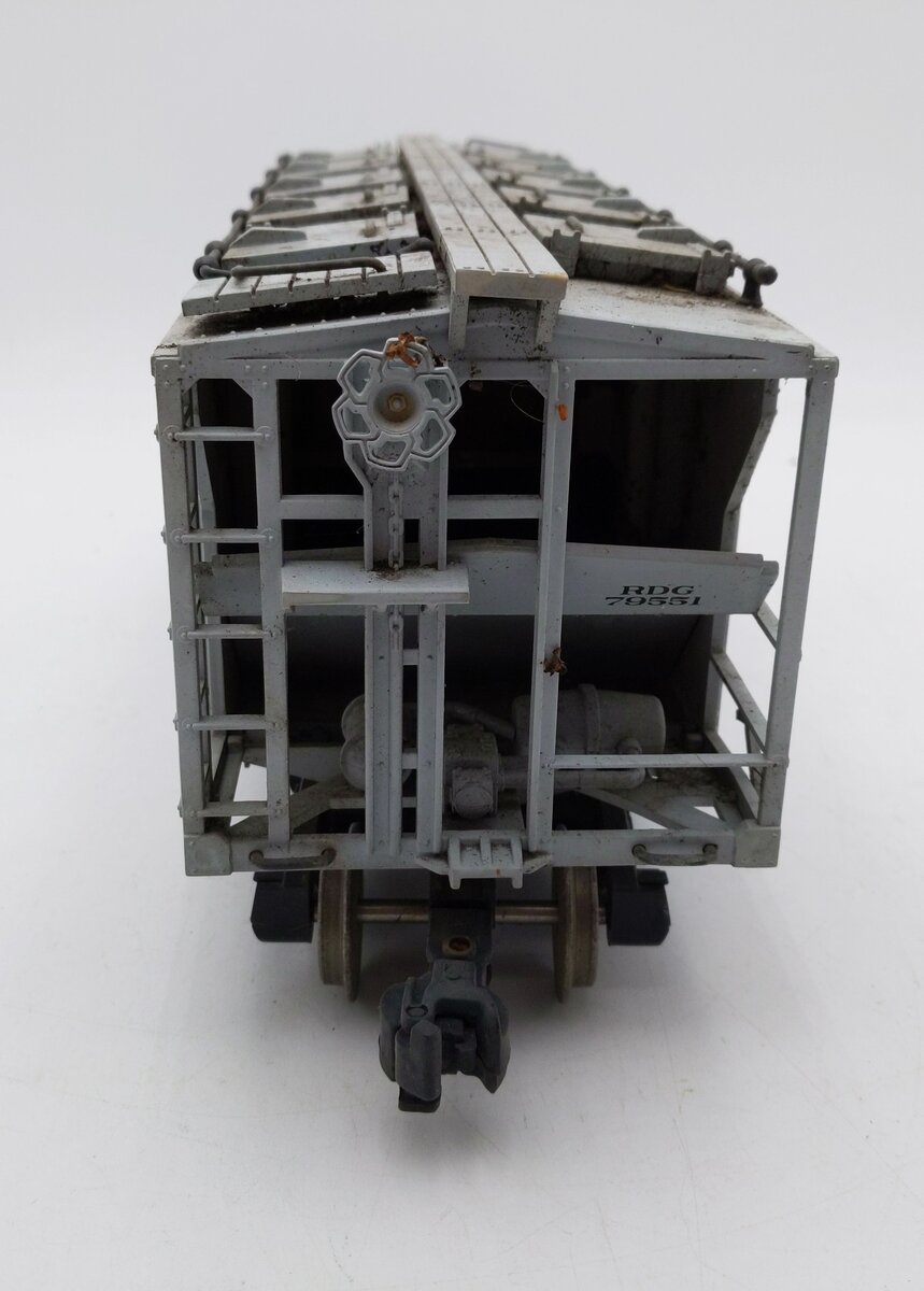 Aristo-Craft 41216 Reading 2-Bay Covered Hopper