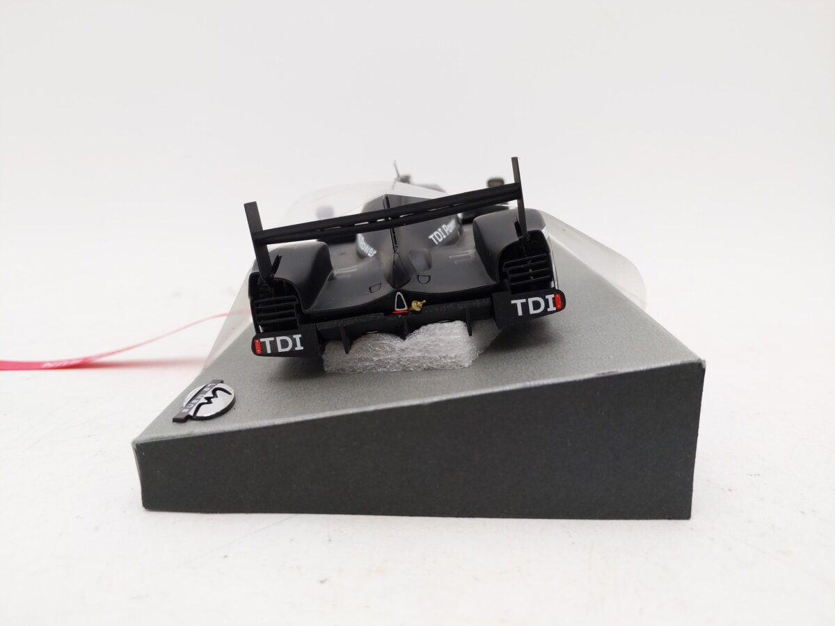 Le Mans Miniatures 132056M 1:32 Audi R18 Presentation 2011 LN/Box