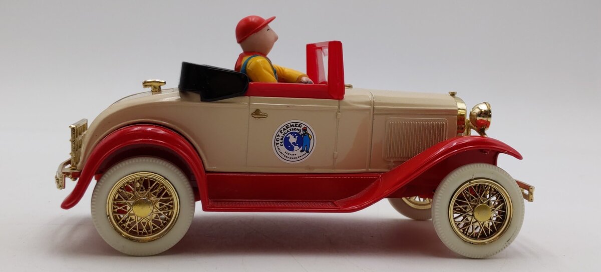 SpecCast Liberty Classics 1:16 Ford Model A Roadster Bank w/Driver Figure NEW