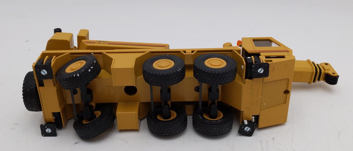 Conrad GMK3050 1:50 All Terrain Hydraulic Crane LN/Box